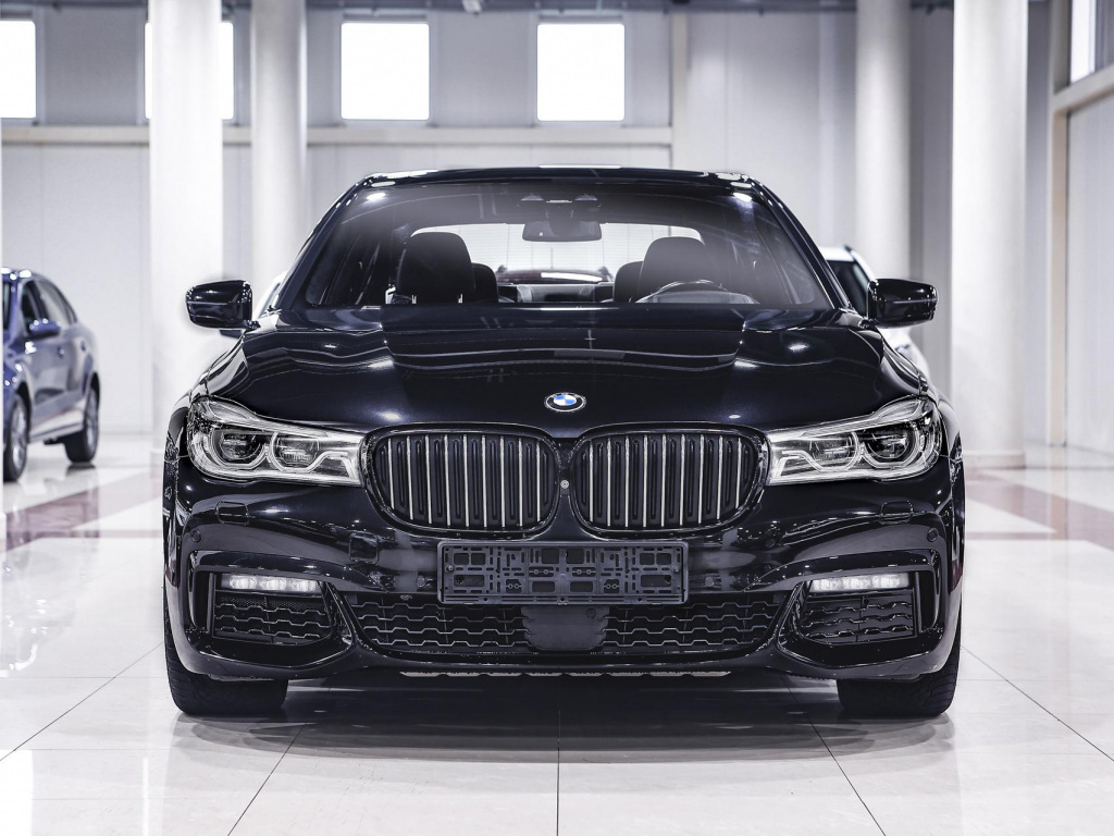 Купить 7 серии с пробегом